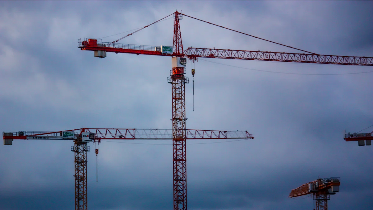 تأثیر شرایط اقلیمی بر عملکرد تاورکرین در پروژههای ساختمانی ایران