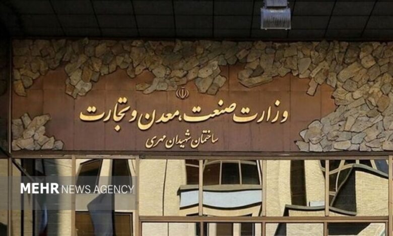 مواد اولیه تولید برای چندین ماه در کشور تامین شد؛ تداوم صادرات