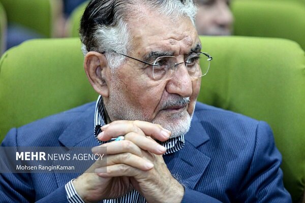 مصوبه تسهیل تعهدات ارزی صادرکنندگان فرش در انتظار تصویب دولت