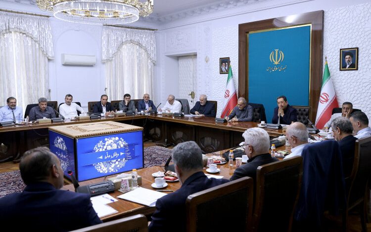 تصویب ۷ تصمیم عملیاتی برای تأمین برق صنایع و پایداری تولید