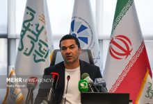 نادیا پُرماه نشست خبری انجمن غلات ایران