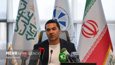 نادیا پُرماه نشست خبری انجمن غلات ایران
