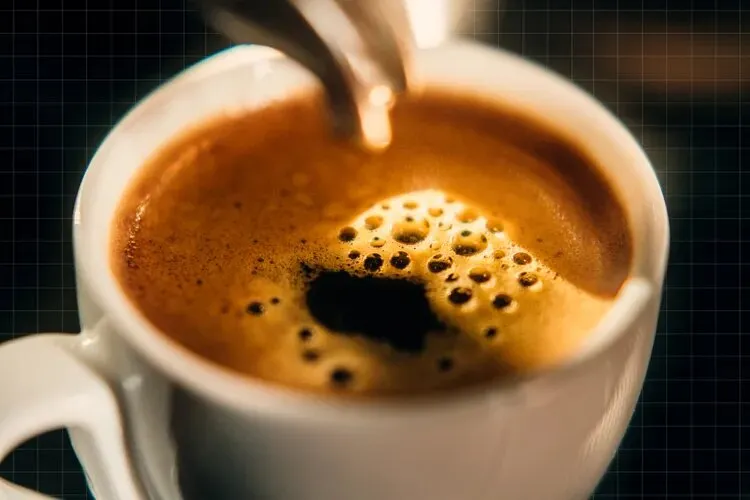 بهترین نوشیدنی صبحگاهی برای سلامت مغز؛ یک فنجان قهوه چه می‌کند؟