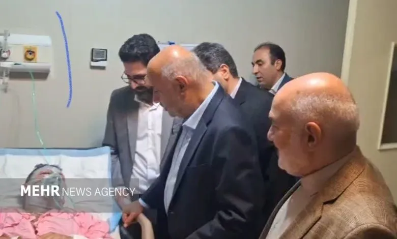 وزیر تعاون از کارگران آسیب دیده پالایشگاه آبادان عیادت کرد وزیر تعاون از کارگران آسیب دیده پالایشگاه آبادان عیادت کرد