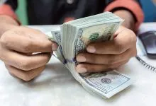 دلار رشد کرد؛ یورو کاهشی شد | قیمت انواع ارزها در مرکز مبادله
